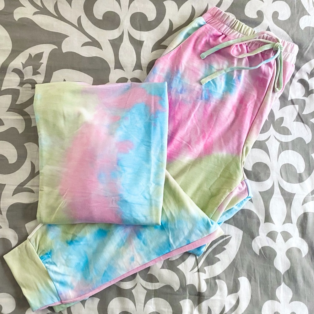 🆕LAST SET!🛍 Totally Tie-Dye Lounge Set - Picture 3 of 4